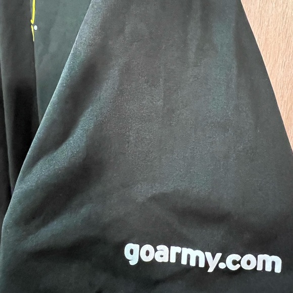 NWOT US Army Official Moisture Wicking Tee - Picture 3 of 4